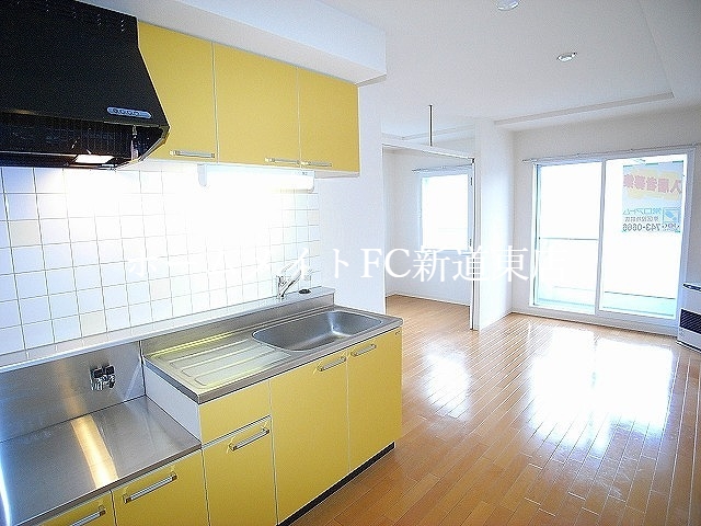 キッチン　キッチン