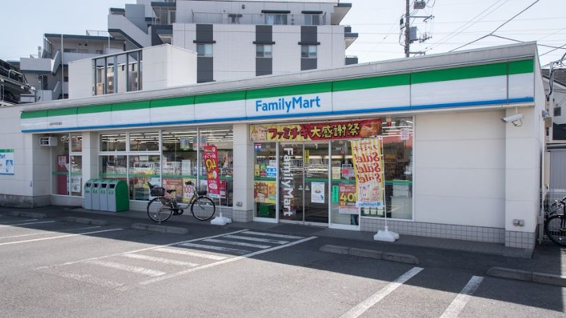 コンビニ　ファミリーマート日野甲州街道店（コンビニ）まで0m