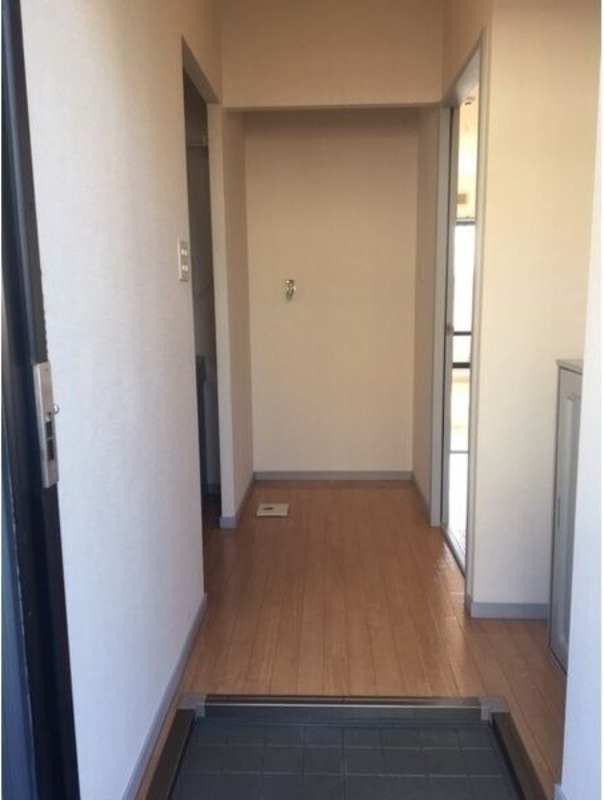 玄関　図面と現状に相違がある場合には現状を優先