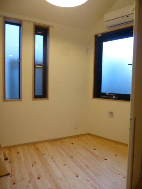 居室・リビング　二面採光