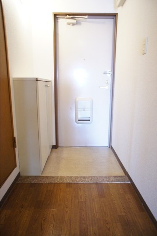 玄関　図面と現状に相違がある場合には現状を優先