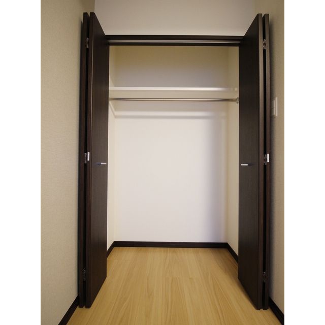 収納　プレール・ドゥーク西巣鴨　北区滝野川2