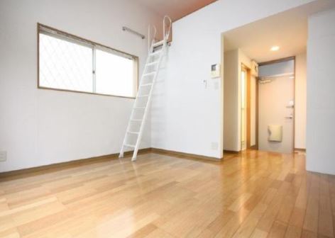 居室・リビング　居間です