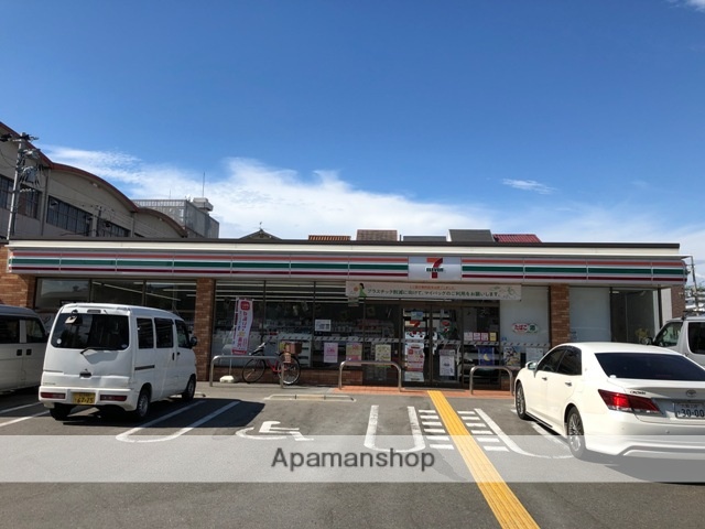 コンビニ　セブンイレブン（コンビニ）まで726m