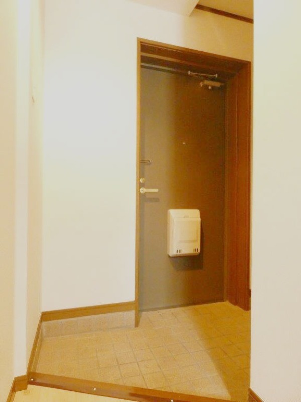 玄関　図面と現状に相違がある場合には現状を優先