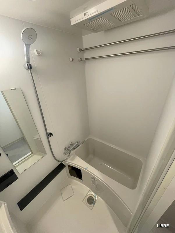 バス・シャワールーム　浴室乾燥機完備！