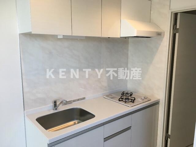 キッチン　コンパクトなキッチンで掃除もラクラク