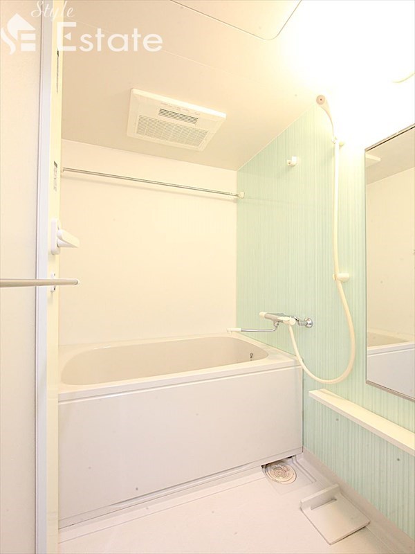 バス・シャワールーム　バスルーム