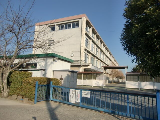 中学校　浜松市立積志中学校（中学校）まで610m
