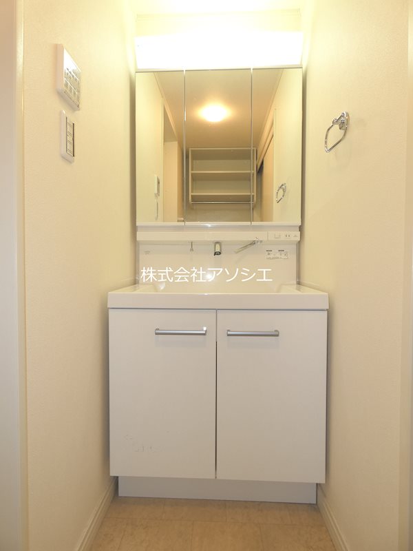 洗面設備　シャンプードレッサー