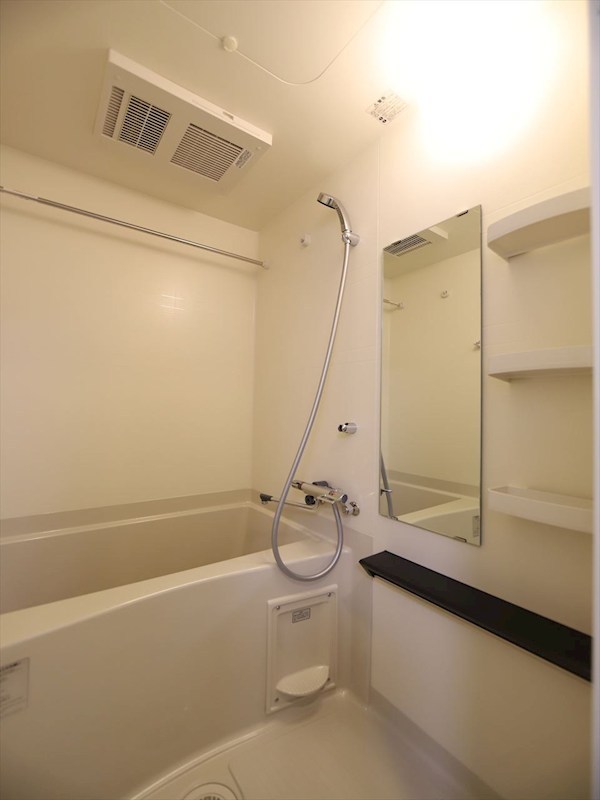 バス・シャワールーム　バスルーム　浴室暖房乾燥機付き