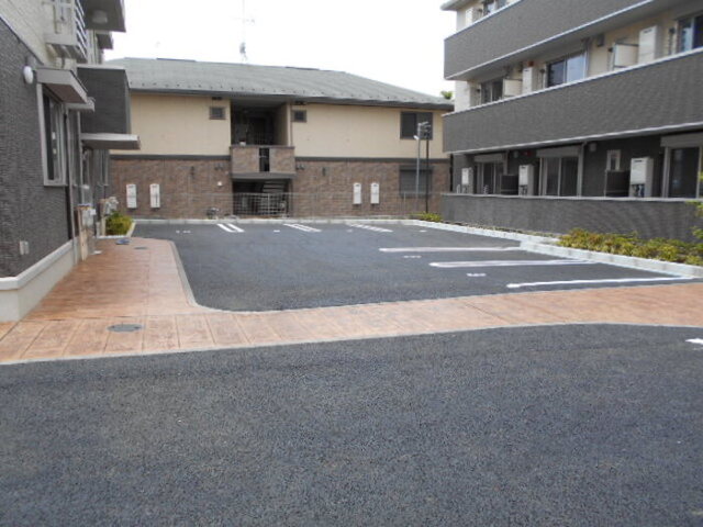 駐車場　駐車場