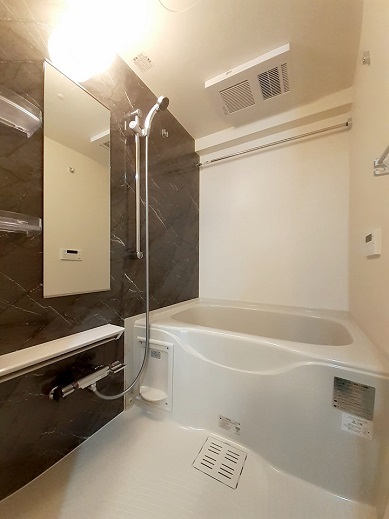 バス・シャワールーム　清潔な浴室！