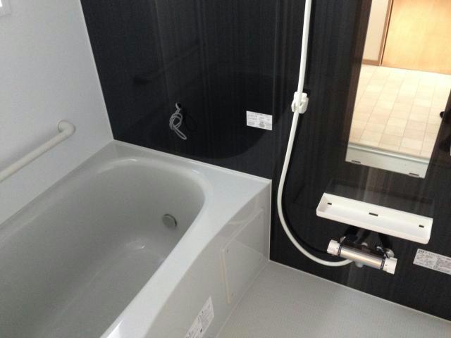 バス・シャワールーム　（別部屋）