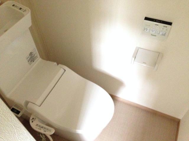 トイレ　（別部屋）