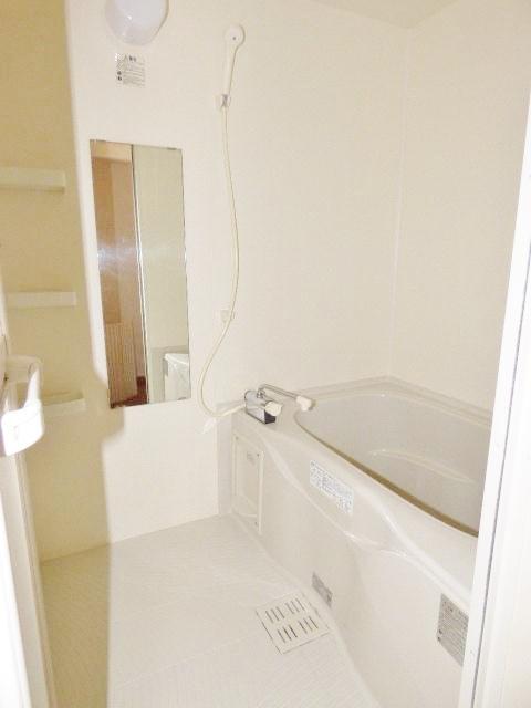 バス・シャワールーム　別部屋参考写真