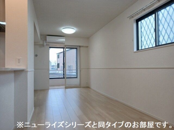 居室・リビング　※参考写真　同建築メーカー施工の同間取完成他物件のものです。