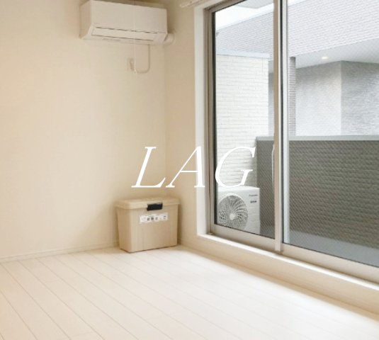 居室・リビング　洋室のお部屋です。（同仕様です。）