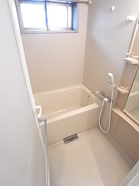 バス・シャワールーム　お風呂で日々の疲れを落としましょう