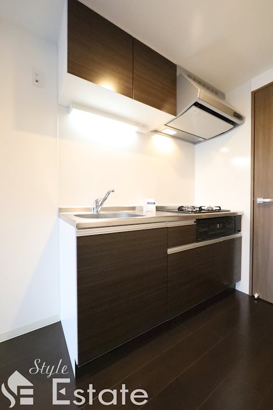 キッチン　システムキッチン（ガス3口＋グリル）