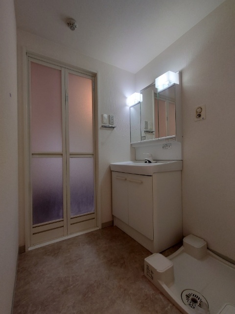 洗面設備　同タイプ