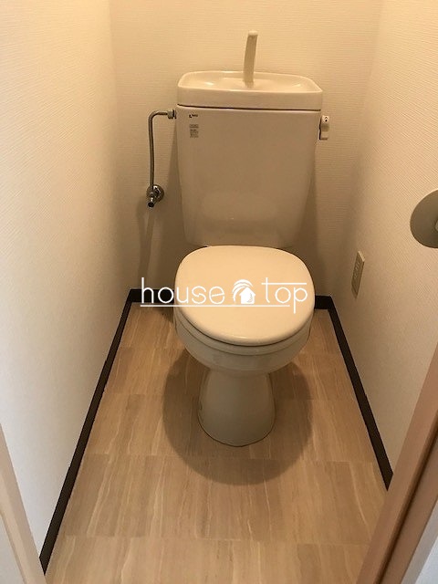 トイレ　ここも新調！ウォシュレットはもちろんです♪