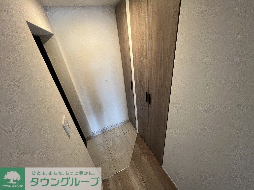 玄関　お問合せは(株)タウンハウジングレジデンス事業部　赤坂店・…