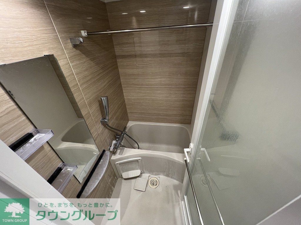 バス・シャワールーム　お問合せは(株)タウンハウジングレジデンス事業部　赤坂店・…