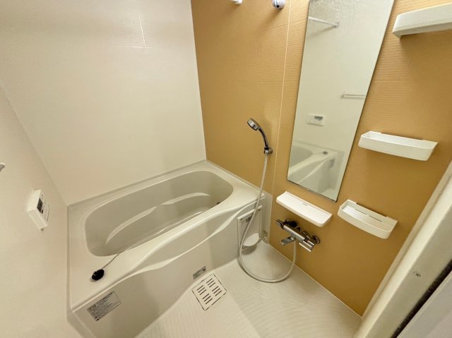 バス・シャワールーム　※別部屋参考写真
