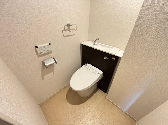 トイレ　※別部屋参考写真