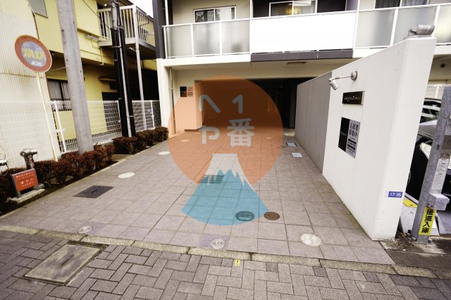 エントランス　エントランス