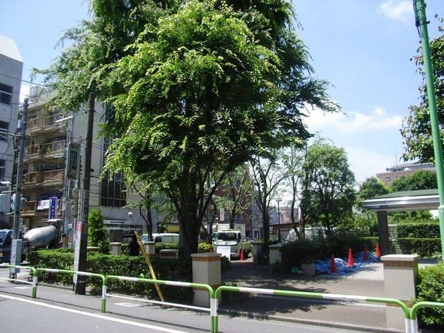 コンビニ　セブンイレブン杉並芦花公園店（コンビニ）まで449m
