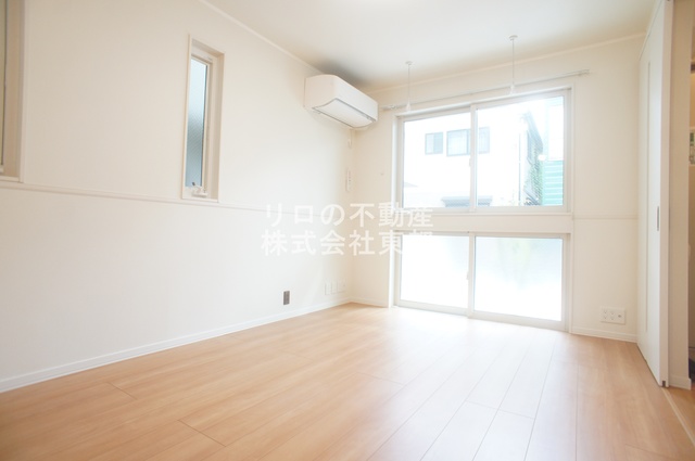 居室・リビング　リビングでゆったりくつろげる憩いの空間♪