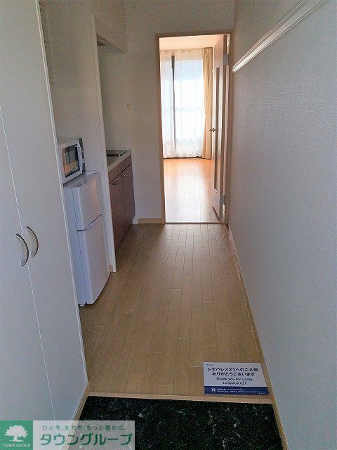 玄関　入口から