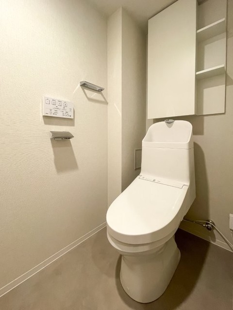 トイレ　※写真は同タイプ住戸です。