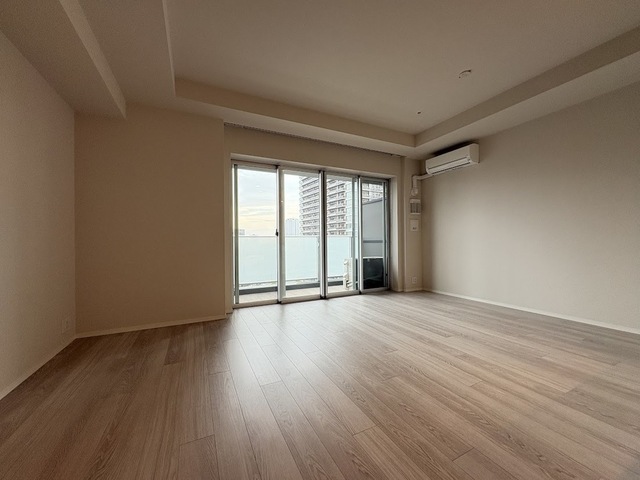 居室・リビング　１５．７帖のリビングダイニングキッチン（エアコン１基設置予定