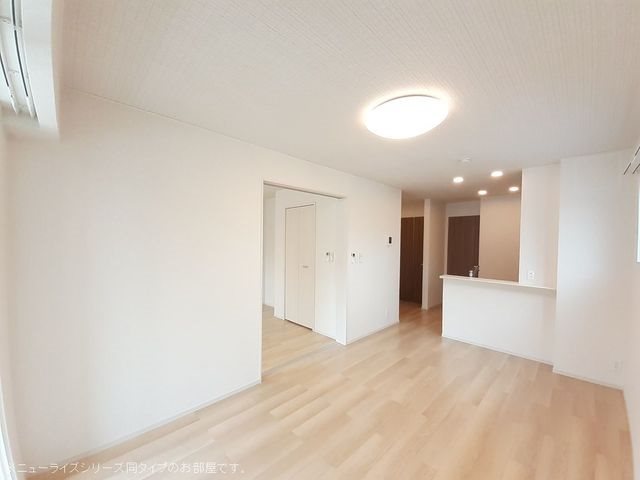 居室・リビング　※同タイプのお部屋の画像です。