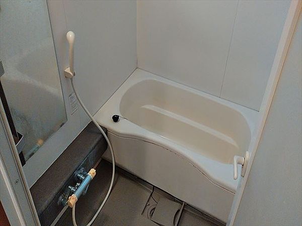 バス・シャワールーム　※別部屋の参考写真です。