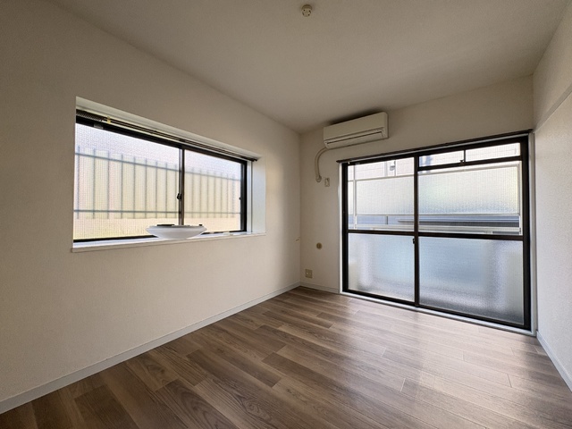 居室・リビング　★２面採光★