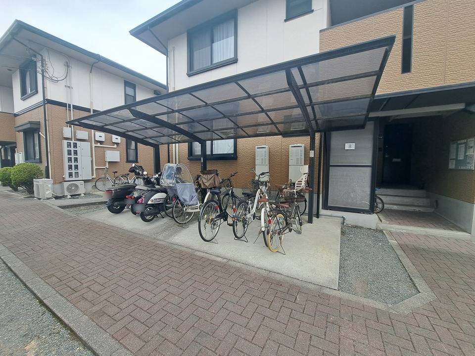 駐車場　駐輪場