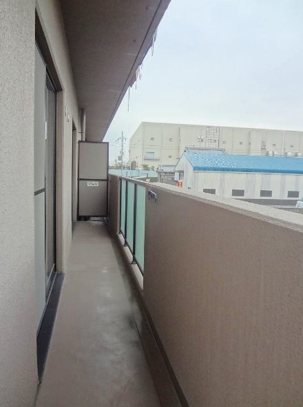 バルコニー　※別号室になりますため参考写真となります。
