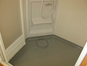 バス・シャワールーム　シャワー室