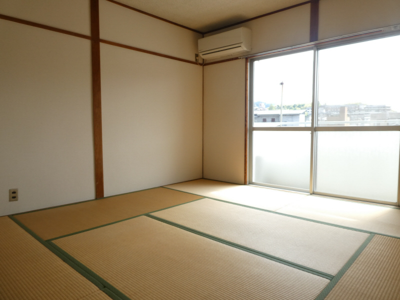 西浦マンションの内装写真
