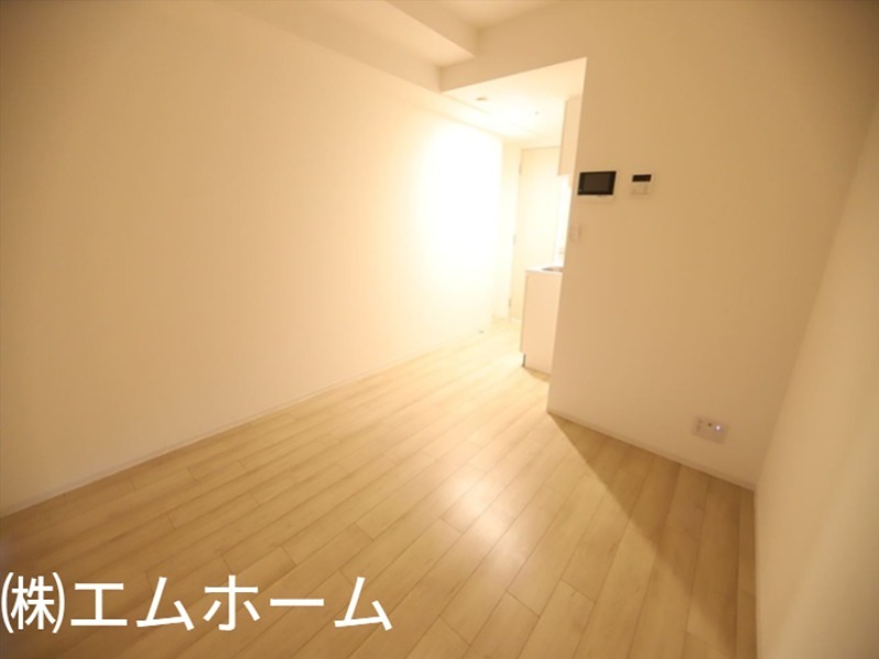 居室・リビング　DK7.3帖　洋室2.8帖