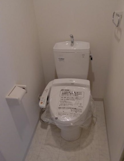 トイレ　※別部屋の参考写真です。