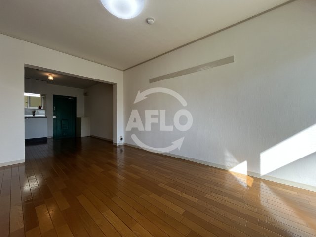 居室・リビング　エバーグリーン新大阪　リビング