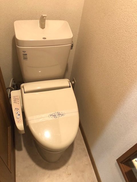 トイレ　写真は２０２号室