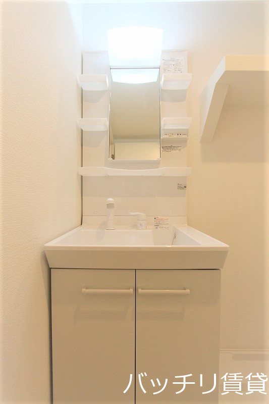 洗面設備　別号室の画像の為、現状優先とさせて頂きます。