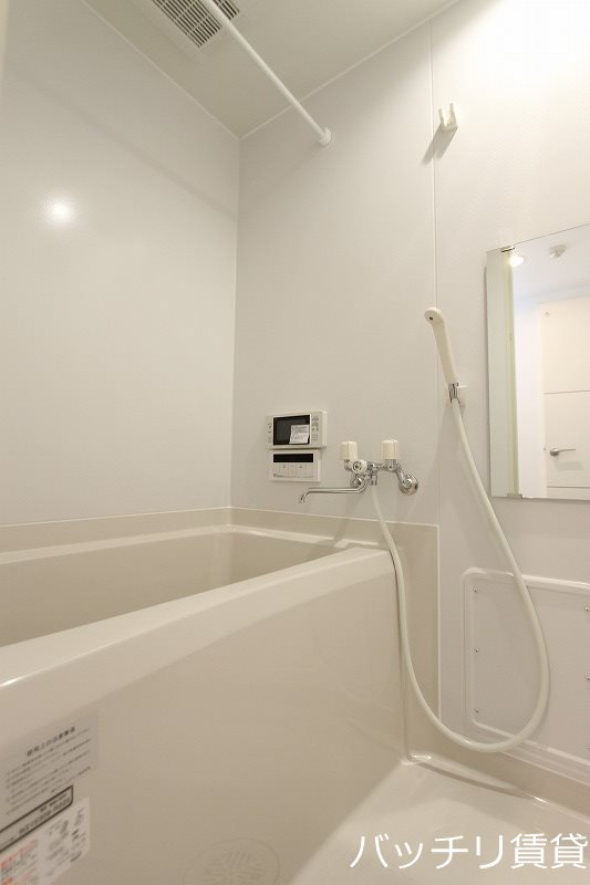 バス・シャワールーム　別号室の画像の為、現状優先とさせて頂きます。