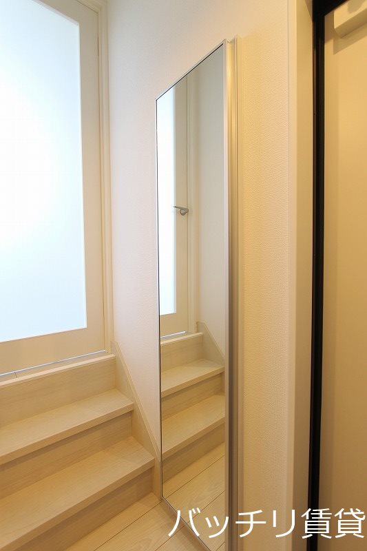 玄関　別号室の画像の為、現状優先とさせて頂きます。